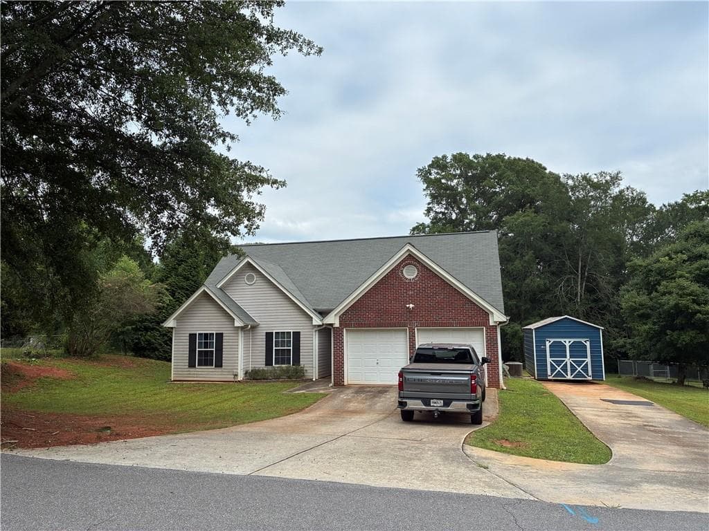 3 bedroom, 2 bathroom, 1,362 sq ft single family residence sold at 232 McArthur Street, Commerce, GA 30529