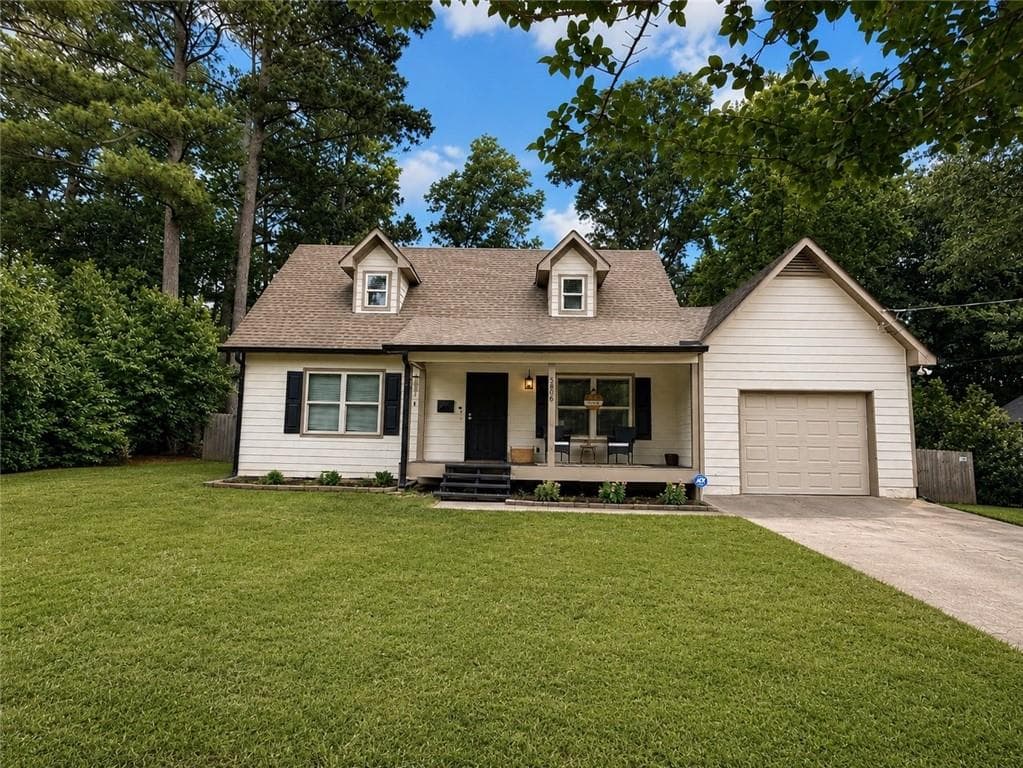 3 bedroom, 2 bathroom, 1,760 sq ft single family residence sold at 5806 Stonehaven Drive, Kennesaw, GA 30152
