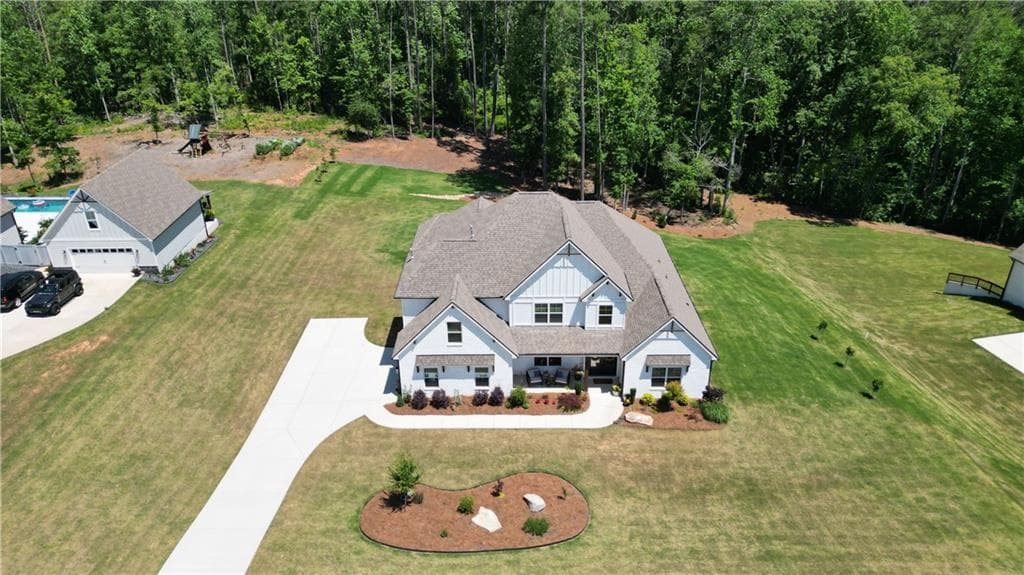 4 bedroom, 4 bathroom, 3,665 sq ft single family residence for sale at 65 Starr Place, Newnan, GA 30263