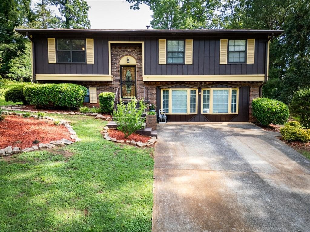 4 bedroom, 3 bathroom, 2,183 sq ft single family residence sold at 2324 Tarian Drive, Decatur, GA 30034