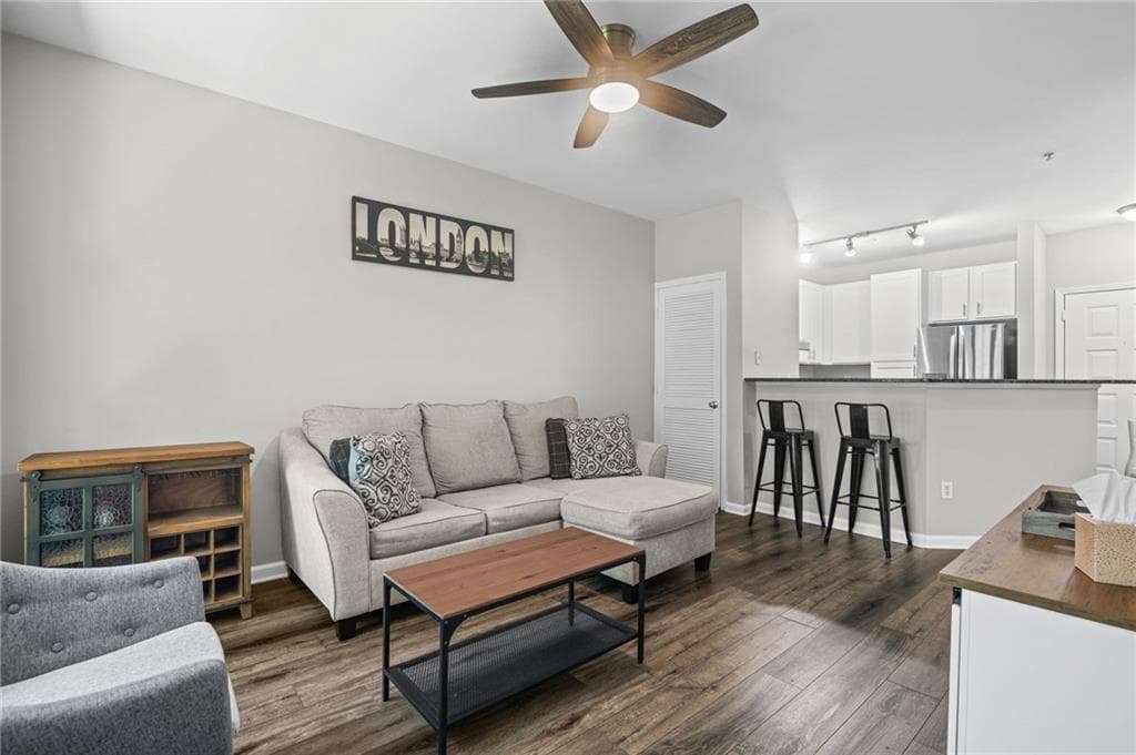 1 bedroom, 1 bathroom, 646 sq ft condominium sold at 821 Ralph Mcgill Boulevard 3313, Atlanta, GA 30306