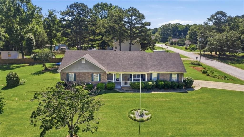 3 bedroom, 2 bathroom, 1,651 sq ft single family residence for sale at 15 Ashton Court, Covington, GA 30016