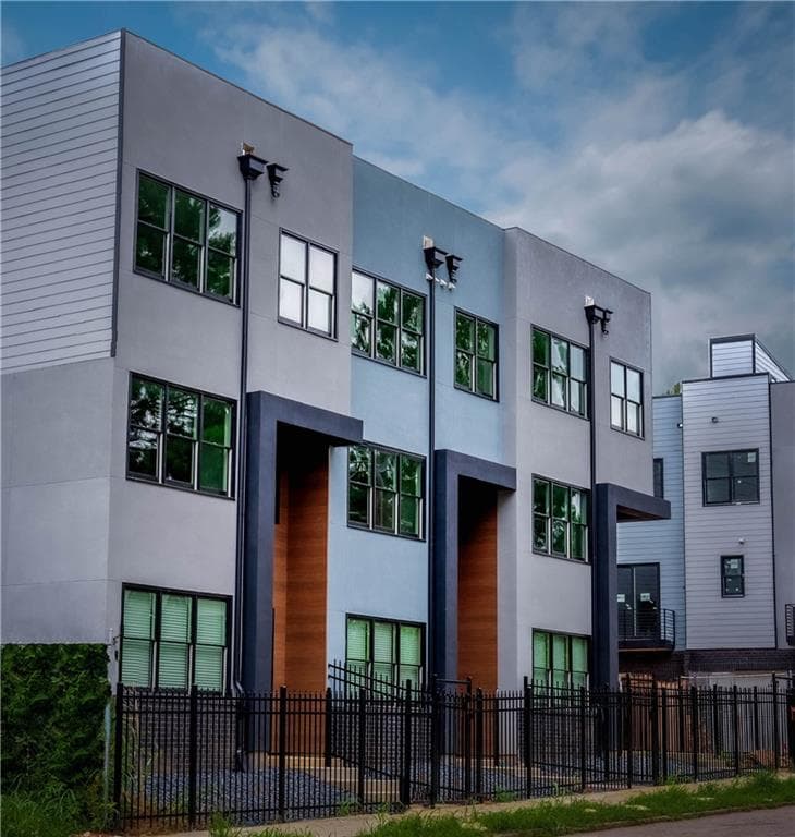 4 bedroom, 3 bathroom, 1,850 sq ft townhouse for sale at 340 Eugenia Street 203, Atlanta, GA 30312