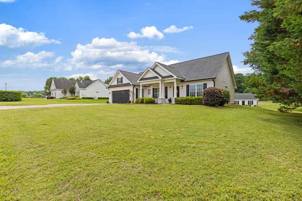 3 bedroom, 2 bathroom, 2,062 sq ft single family residence sold at 360 Finch Way, Jefferson, GA 30549