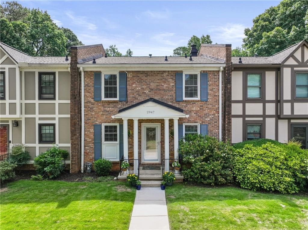 3 bedroom, 3 bathroom, 1,805 sq ft townhouse sold at 2947 Lavista Way, Decatur, GA 30033