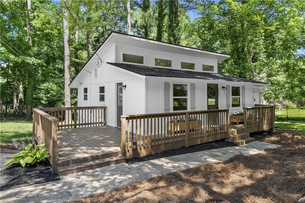 3 bedroom, 2 bathroom, 1,056 sq ft single family residence sold at 4483 Collins Circle, Acworth, GA 30101