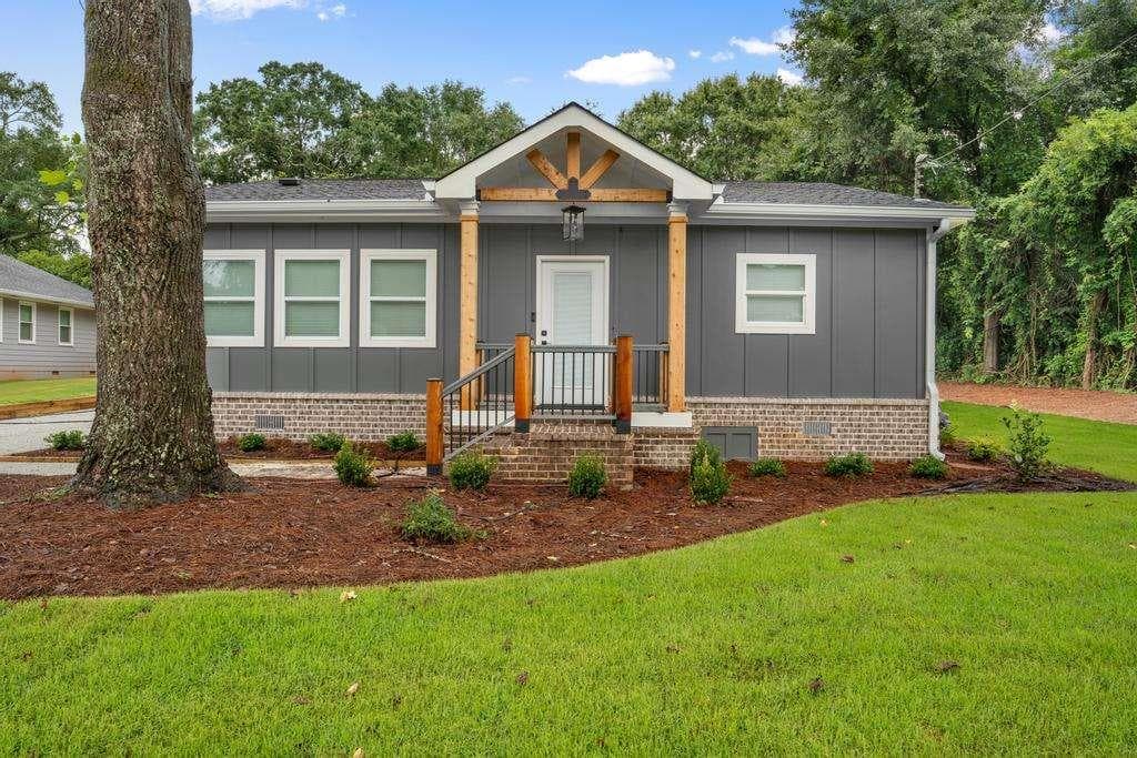 3 bedroom, 2 bathroom, 1,920 sq ft single family residence sold at 209 Bryan Street, Mcdonough, GA 30253