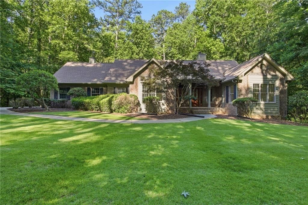 3 bedroom, 3 bathroom, 2,101 sq ft single family residence sold at 5055 Meadowbrook Circle, Suwanee, GA 30024