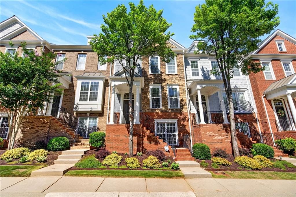 3 bedroom, 4 bathroom, 1,845 sq ft townhouse sold at 2159 Weldonberry Drive 124, Atlanta, GA 30319