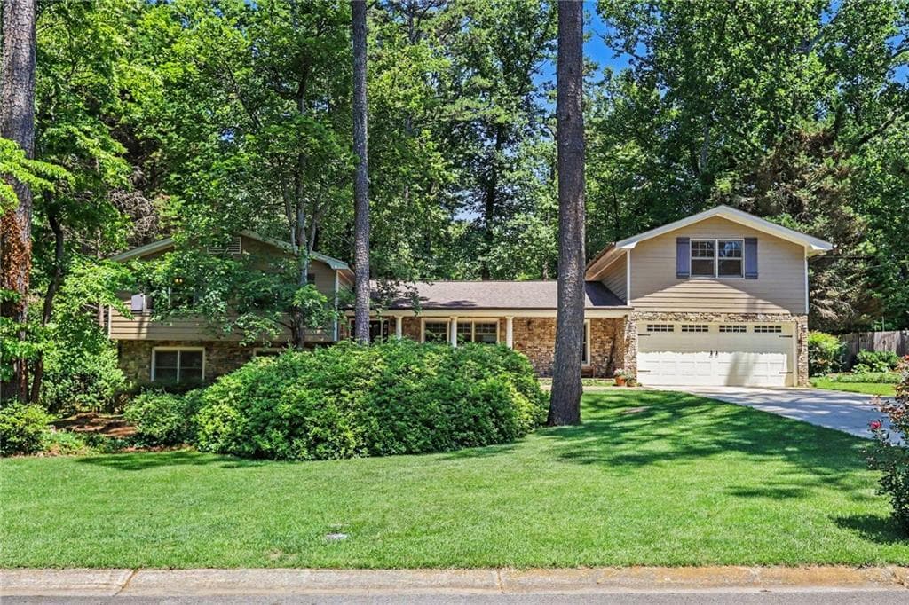 4 bedroom, 4 bathroom, 3,812 sq ft single family residence sold at 1399 Altamont Drive, Decatur, GA 30033