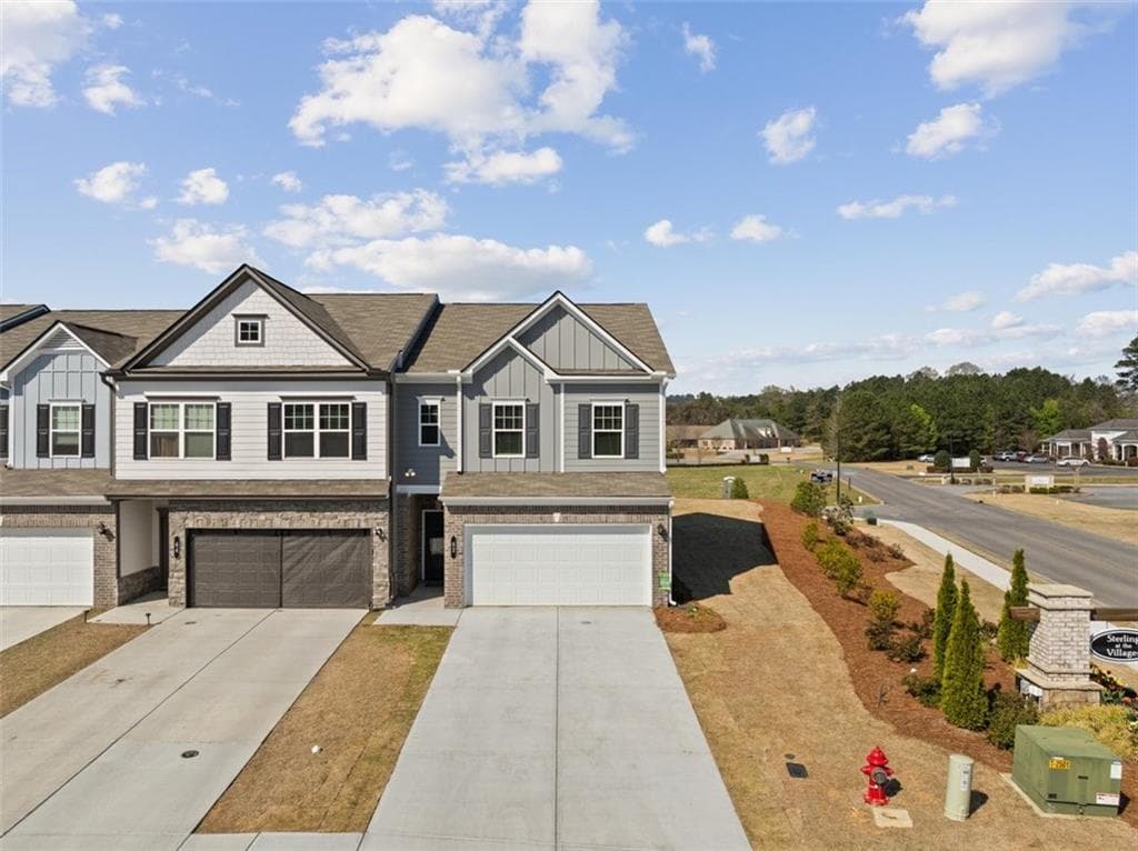 3 bedroom, 3 bathroom, 1,826 sq ft townhouse sold at 62 Professional Place, Calhoun, GA 30701
