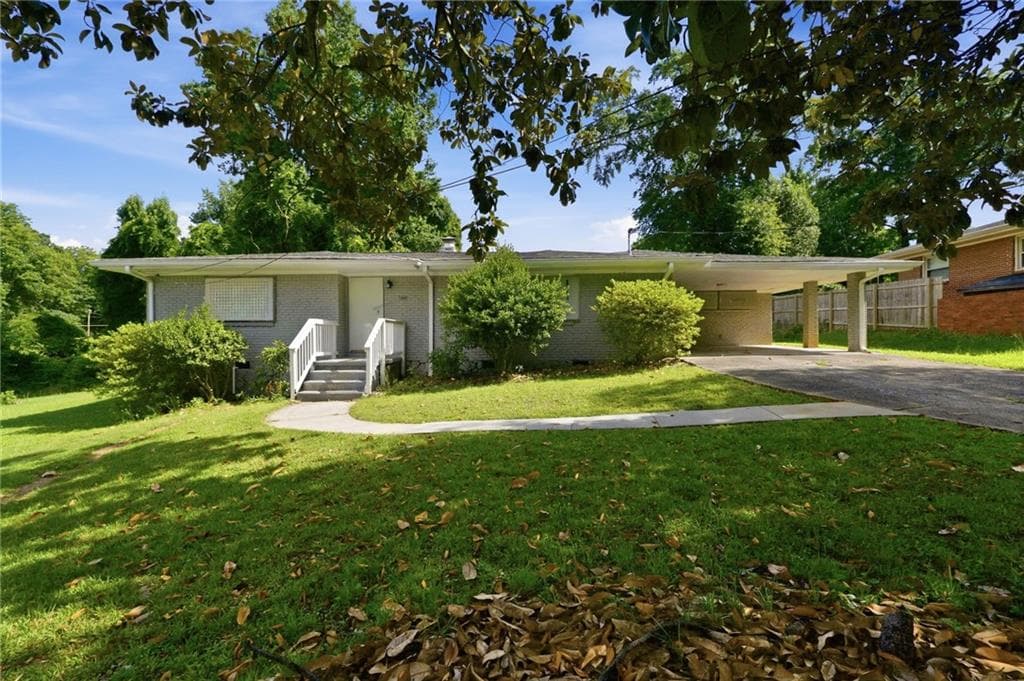 5 bedroom, 3 bathroom, 1,654 sq ft single family residence for sale at 4026 E Hilda Circle, Decatur, GA 30035