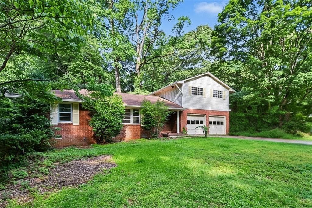 3 bedroom, 2 bathroom, 2,325 sq ft single family residence sold at 2240 Medfield Trail, Atlanta, GA 30345