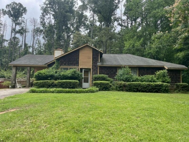 3 bedroom, 2 bathroom, 1,238 sq ft single family residence sold at 6361 Valley Dale Drive, Riverdale, GA 30274