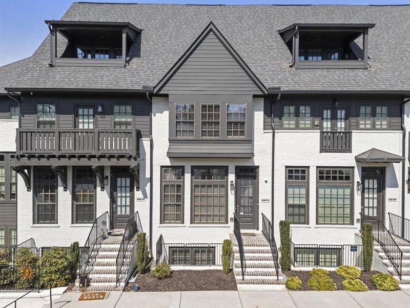 3 bedroom, 4 bathroom, 2,308 sq ft townhouse sold at 6654 Sterling Drive, Atlanta, GA 30328
