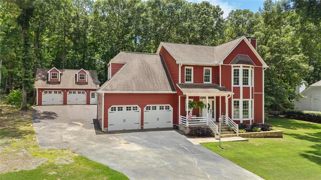 4 bedroom, 3 bathroom, 2,102 sq ft single family residence sold at 135 E Clinton Drive, Rome, GA 30165