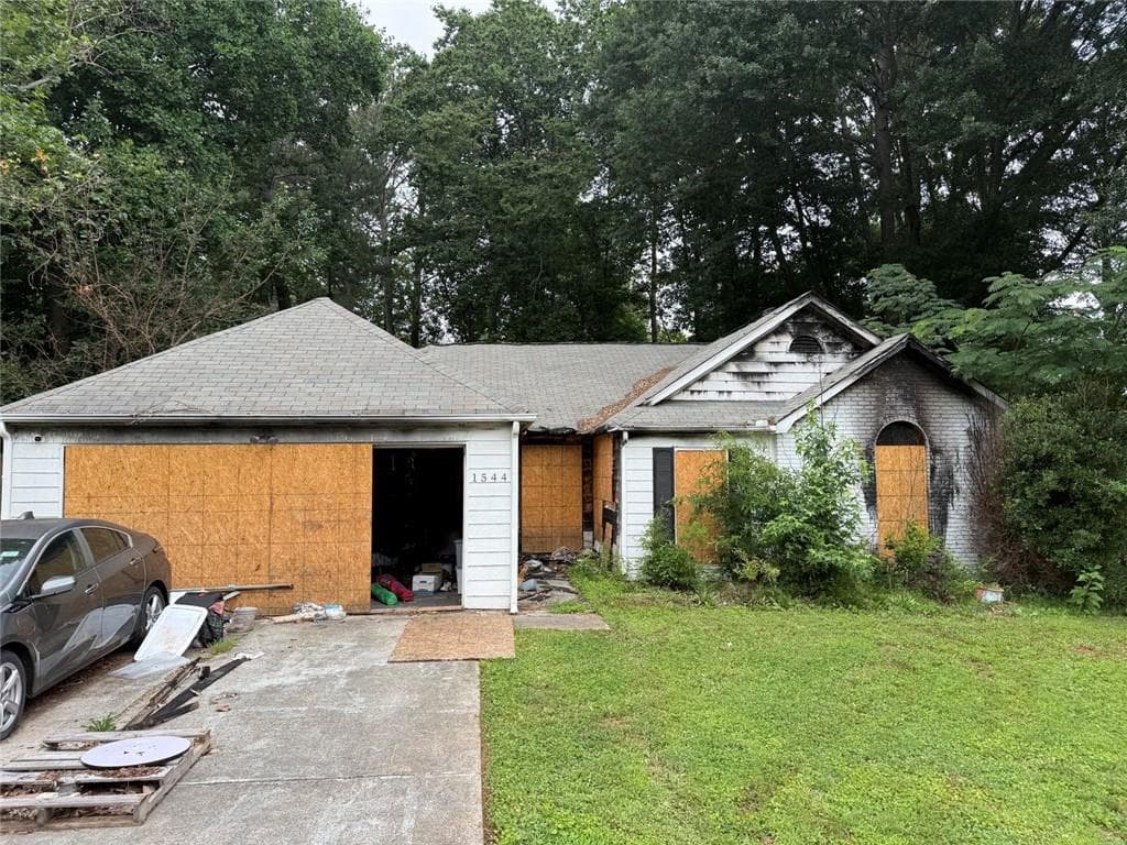 1544 Canberra Drive, Stone Mountain, GA 30088 — most recent listing photo