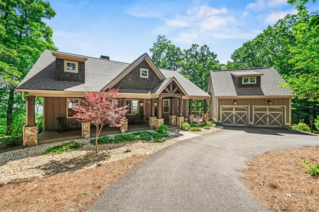 4 bedroom, 4 bathroom, 3,130 sq ft single family residence sold at 88 Sanderlin Mtn Drive, Big Canoe, GA 30143