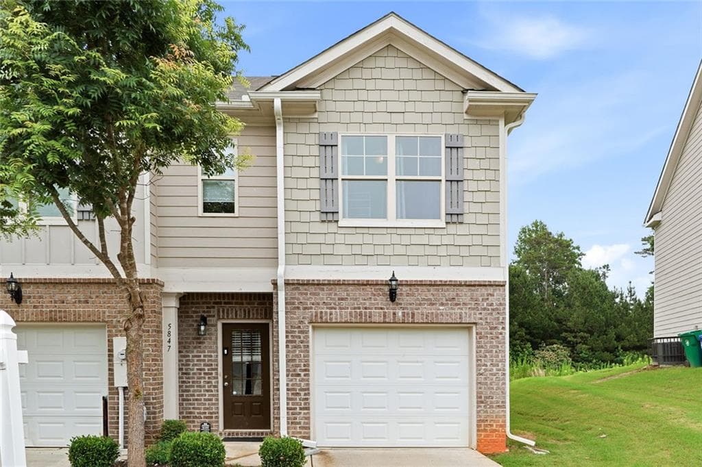 3 bedroom, 3 bathroom, 1,692 sq ft townhouse sold at 5847 Taka Lane, Lithonia, GA 30038