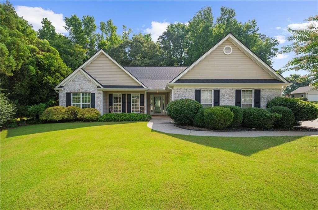 3 bedroom, 2 bathroom, 1,673 sq ft single family residence under contract at 95 Bailey Drive, Jefferson, GA 30549