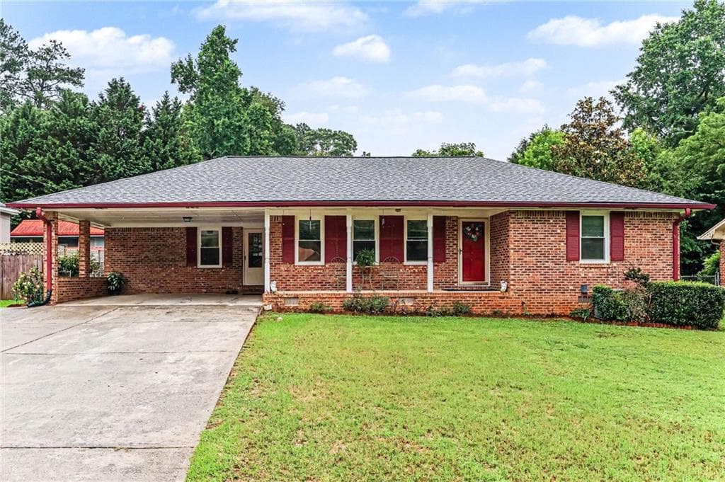 3 bedroom, 2 bathroom, 1,589 sq ft single family residence for sale at 3418 Lake Drive, Lawrenceville, GA 30044