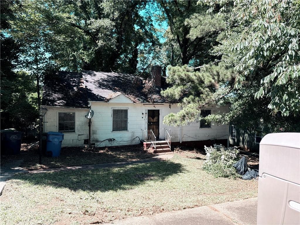 2 bedroom, 1 bathroom, 1,100 sq ft single family residence sold at 541 Erin Avenue, Atlanta, GA 30310