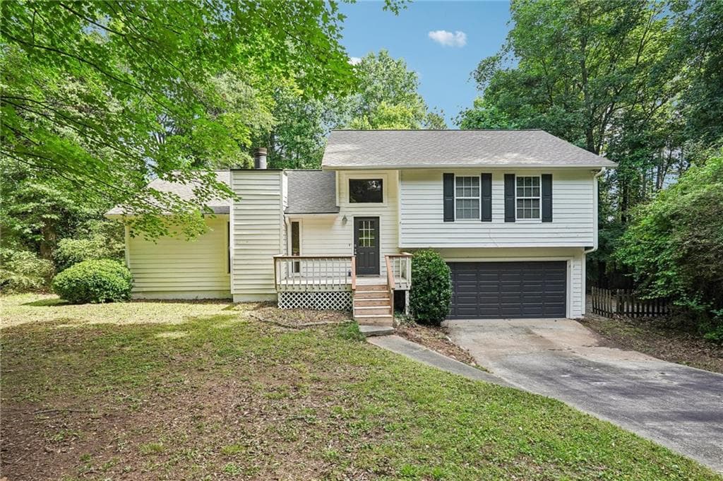 3 bedroom, 2 bathroom, 1,452 sq ft single family residence for sale at 2550 Big Oaks Drive, Marietta, GA 30064
