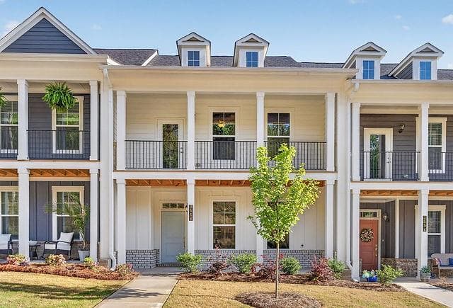 3 bedroom, 3 bathroom, 1,869 sq ft townhouse for sale at 2562 Harbor Ridge Pass Lot 338, Gainesville, GA 30507