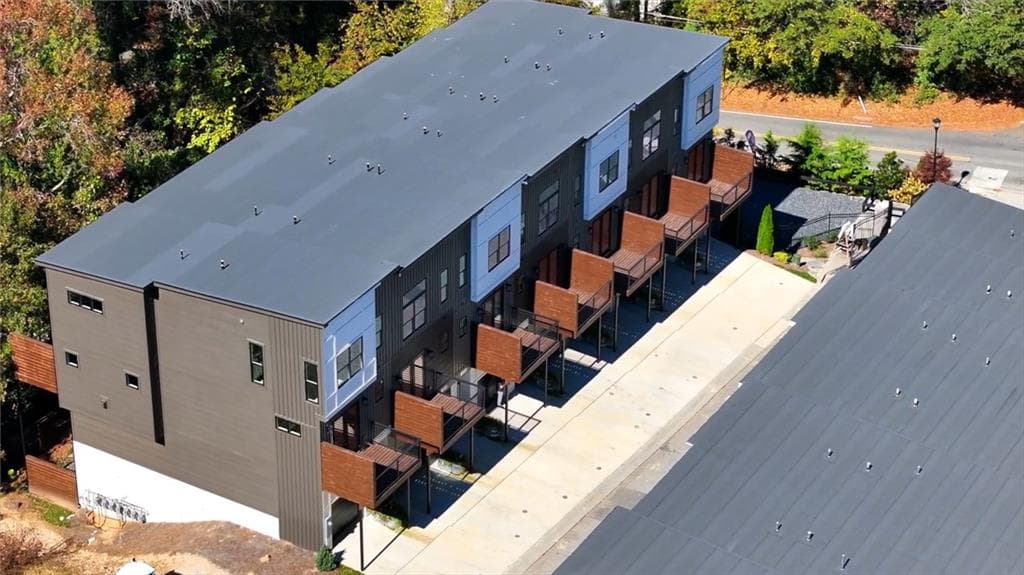3 bedroom, 4 bathroom, 1,981 sq ft townhouse for sale at 2333 Mason Drive D26, Atlanta, GA 30316