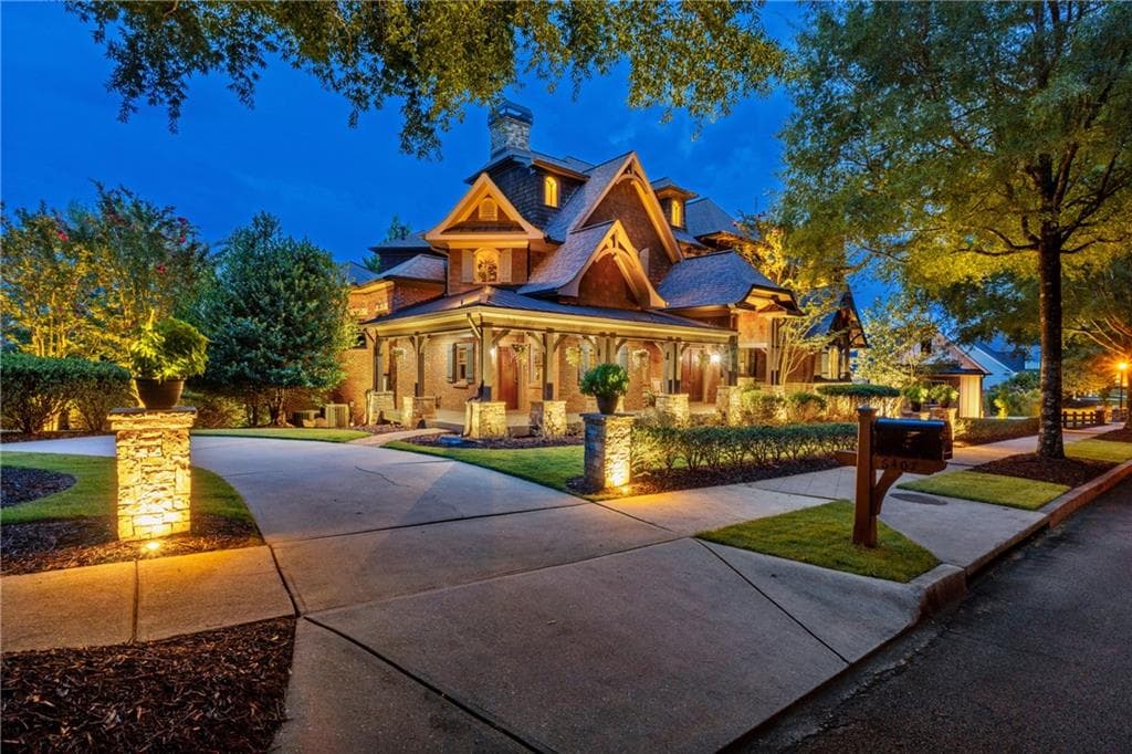 6 bedroom, 8 bathroom, 10,396 sq ft single family residence sold at 6407 Grand Marina Circle, Gainesville, GA 30506