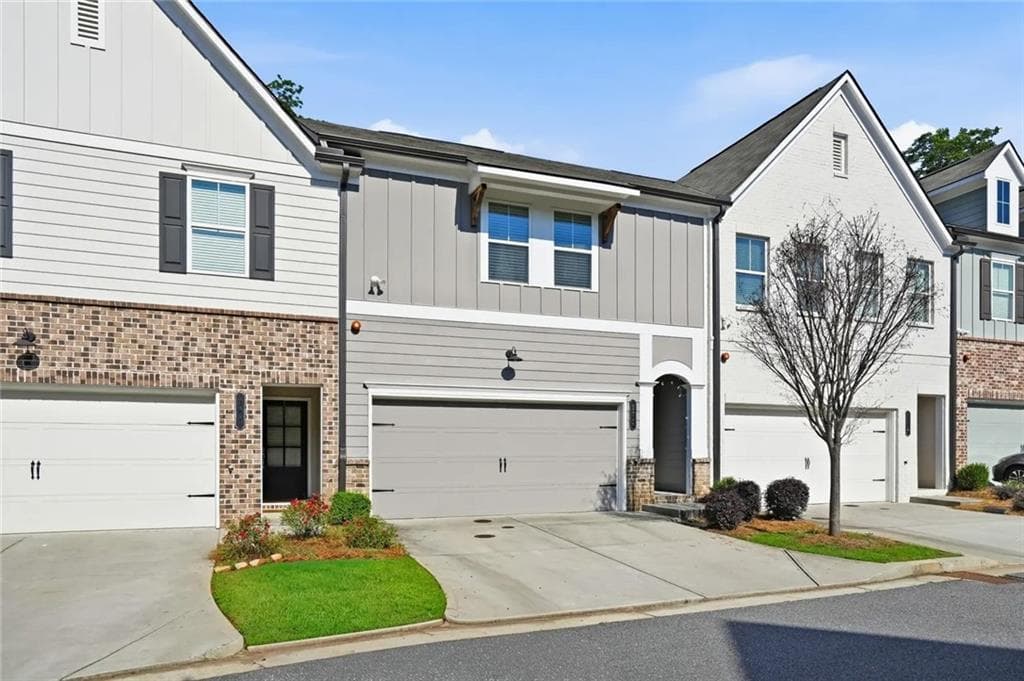 3 bedroom, 3 bathroom, 1,865 sq ft townhouse for sale at 378 Niles Court, Marietta, GA 30060