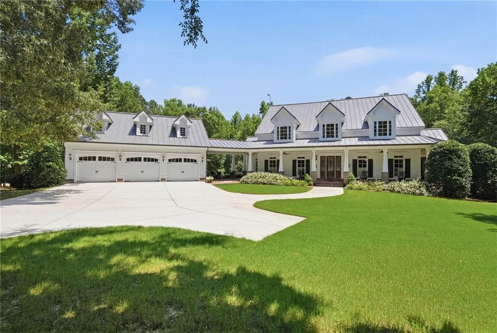 4 bedroom, 6 bathroom, 5,204 sq ft single family residence sold at 1061 River Farm Run, Madison, GA 30650