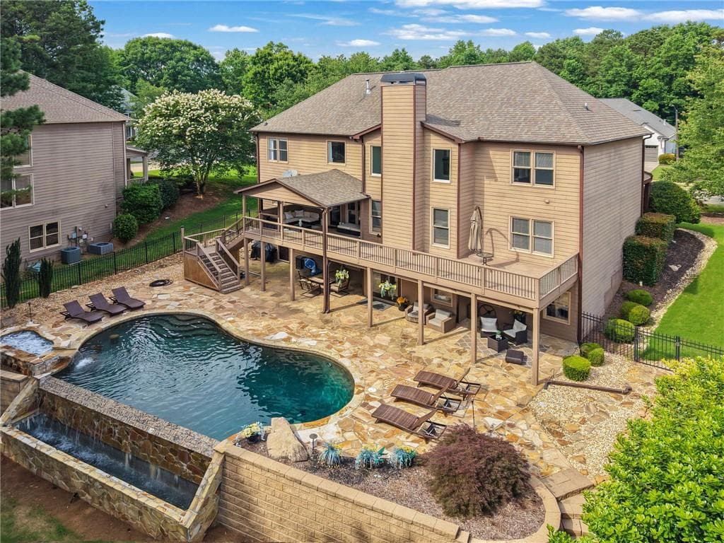 6 bedroom, 5 bathroom, 4,498 sq ft single family residence sold at 523 Waterside Court, Canton, GA 30114