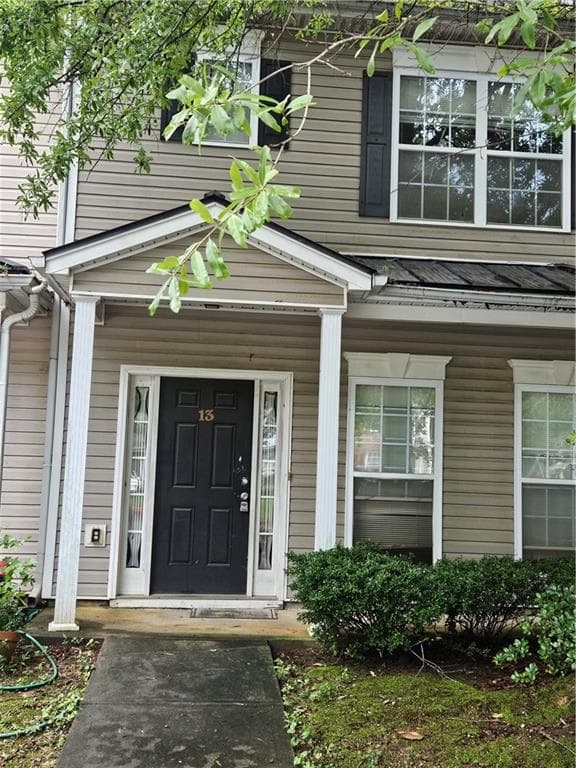 3 bedroom, 3 bathroom, 1,580 sq ft townhouse sold at 20 Pine Canyon Drive 13, Atlanta, GA 30331
