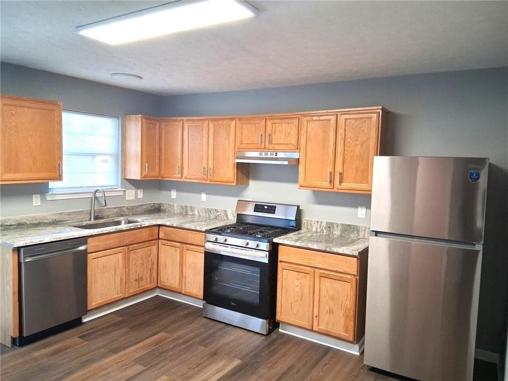 2 bedroom, 3 bathroom, 1,188 sq ft townhouse for sale at 3124 Fields Drive, Lithonia, GA 30038