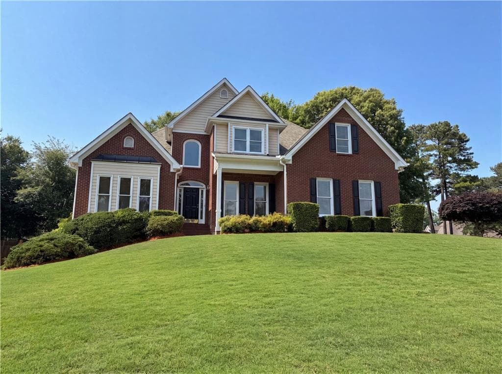 4 bedroom, 4 bathroom, 2,305 sq ft single family residence for sale at 909 Mendenhall Way, Grayson, GA 30017