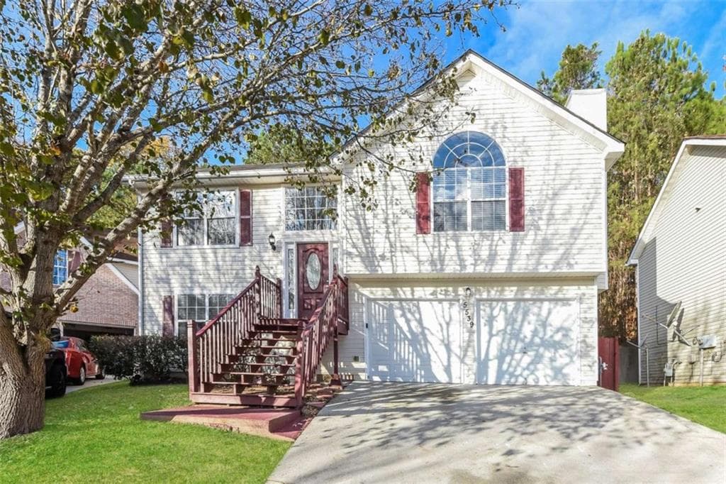3 bedroom, 2 bathroom, 1,336 sq ft single family residence sold at 5539 Sapphire Circle, Ellenwood, GA 30294