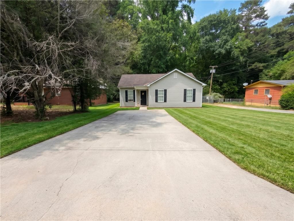 3 bedroom, 2 bathroom, 1,040 sq ft single family residence sold at 6178 Green Acres Drive, Covington, GA 30014