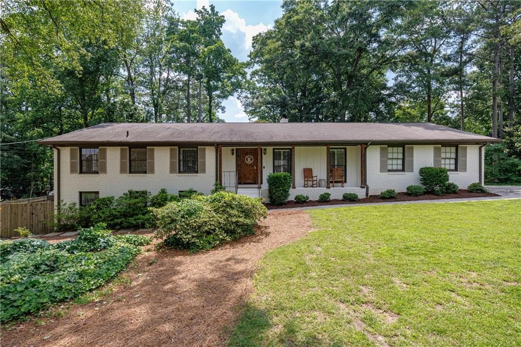4 bedroom, 3 bathroom, 3,632 sq ft single family residence sold at 240 E Valley Drive, Marietta, GA 30068