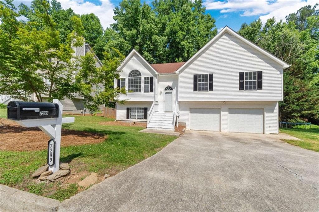 3 bedroom, 3 bathroom, 1,863 sq ft single family residence sold at 7299 Essex Drive, Douglasville, GA 30134