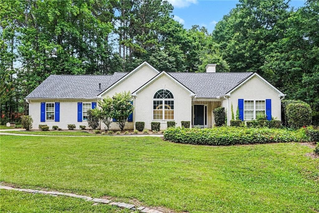 3 bedroom, 2 bathroom, 1,912 sq ft single family residence sold at 125 Harvest Trace, Sharpsburg, GA 30277