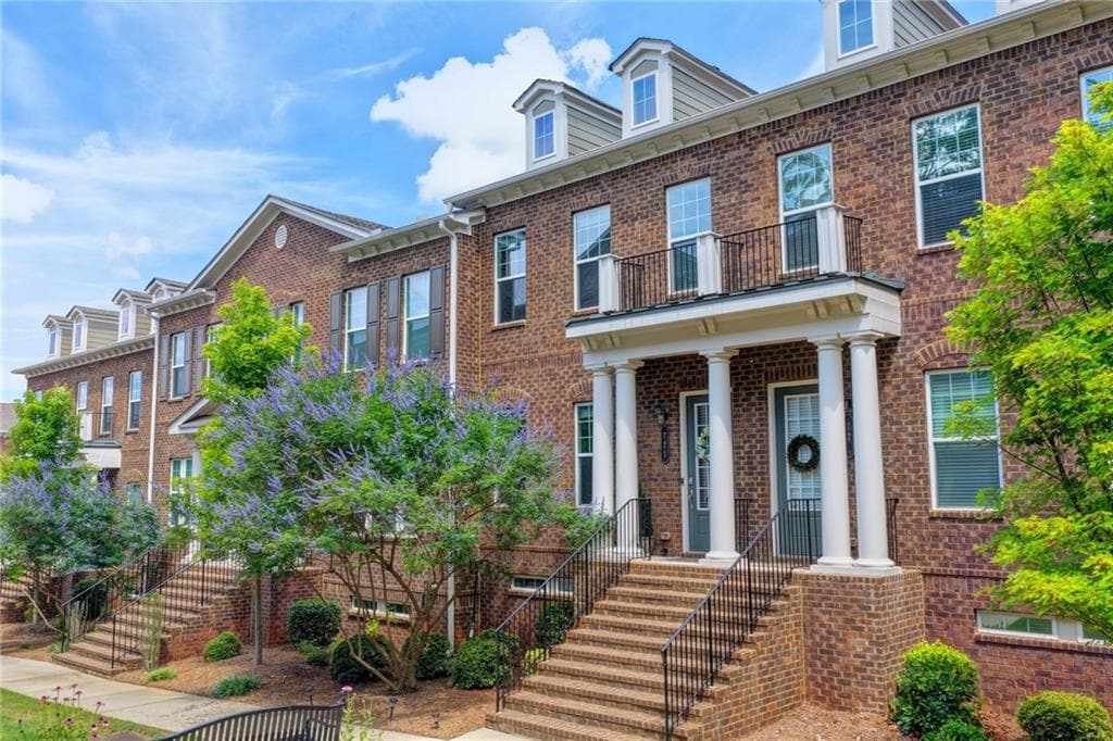 2 bedroom, 4 bathroom, 2,017 sq ft townhouse sold at 721 Topsail Lane, Alpharetta, GA 30005