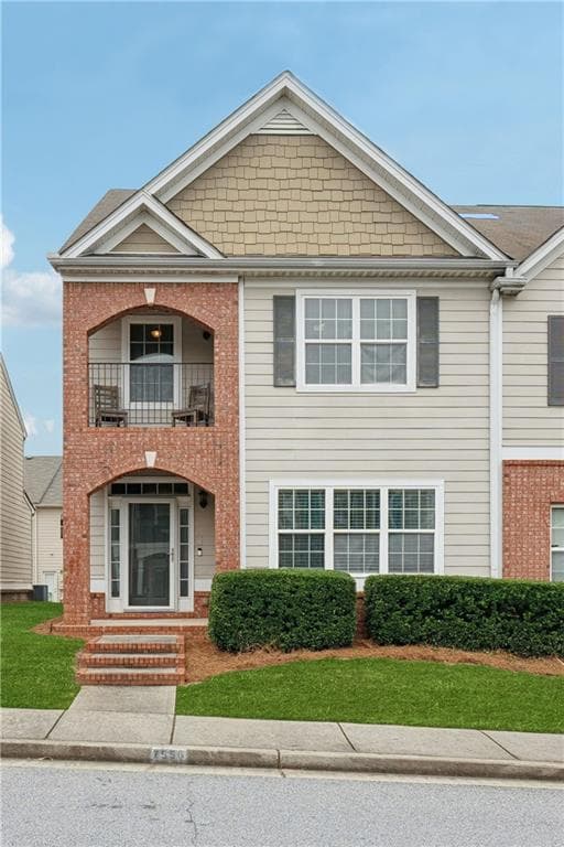3 bedroom, 3 bathroom, 1,684 sq ft townhouse for sale at 7556 Rutgers Circle, Fairburn, GA 30213