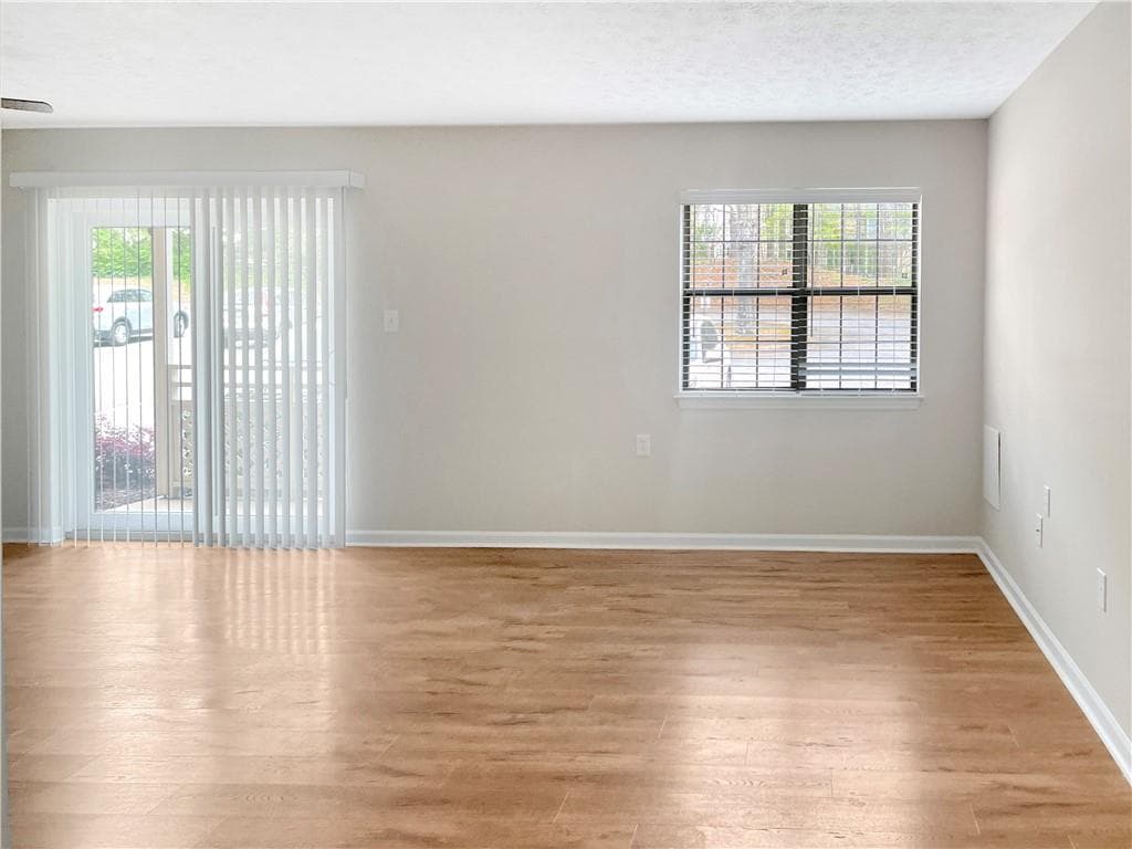 1 bedroom, 1 bathroom, 700 sq ft condominium sold at 475 Mount Vernon Highway C121, Atlanta, GA 30328