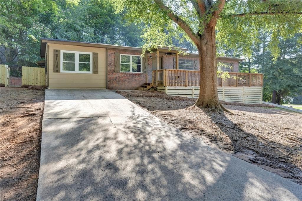 3 bedroom, 2 bathroom, 1,449 sq ft single family residence sold at 10121 Morris Drive, Covington, GA 30014