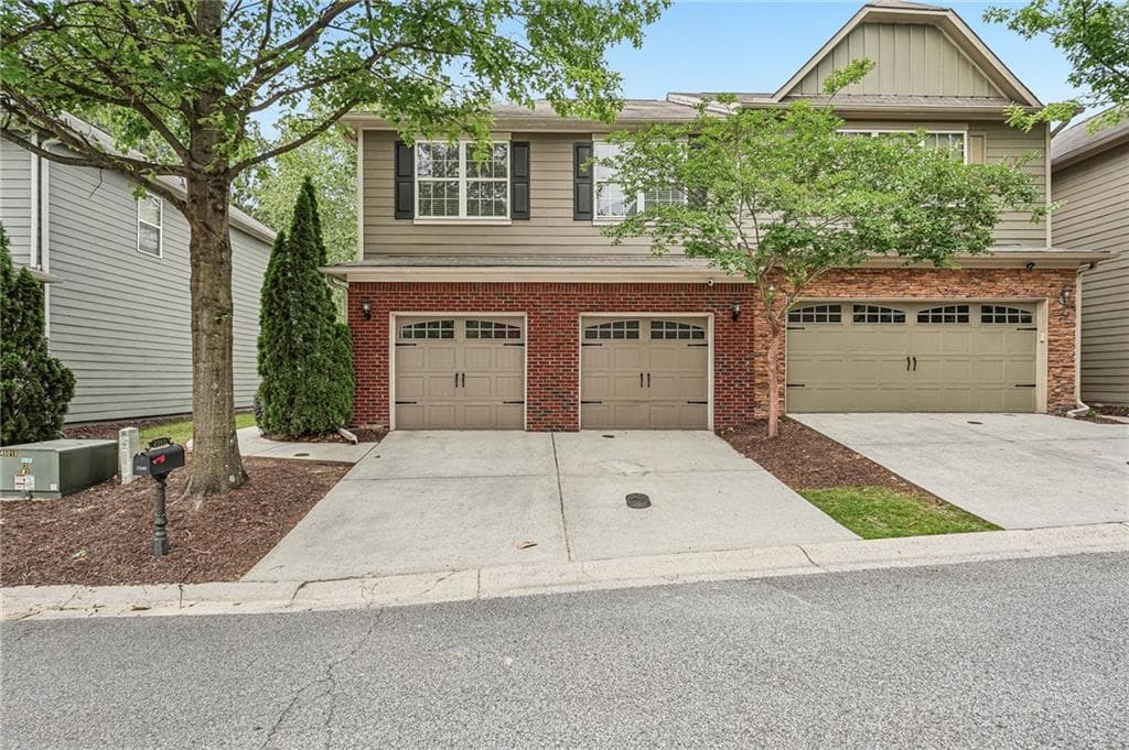 3 bedroom, 3 bathroom, 1,752 sq ft townhouse sold at 2340 Whiteoak Lane, Smyrna, GA 30080