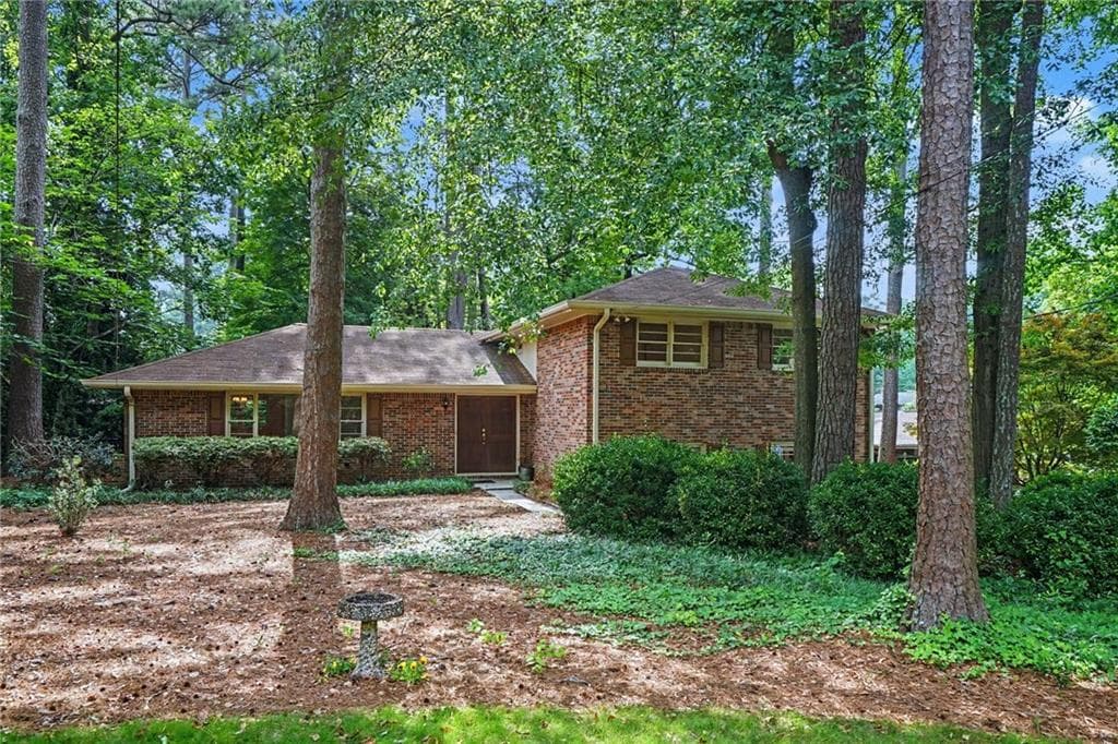 4 bedroom, 3 bathroom, 2,704 sq ft single family residence sold at 2113 Lavista Circle, Tucker, GA 30084
