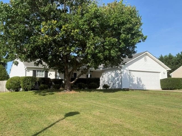 3 bedroom, 2 bathroom, 1,226 sq ft single family residence sold at 432 Raymond Drive, Winder, GA 30680