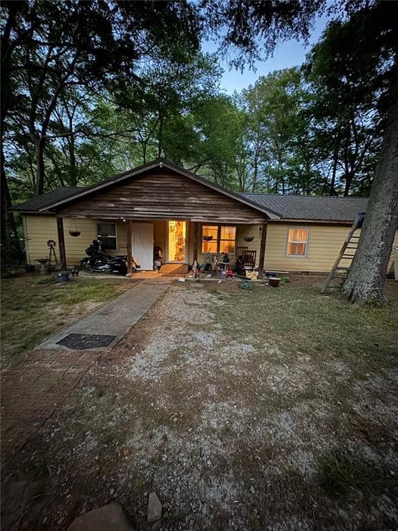 3 bedroom, 2 bathroom, 1,440 sq ft single family residence sold at 1943 Friendship Church Road, Douglasville, GA 30134