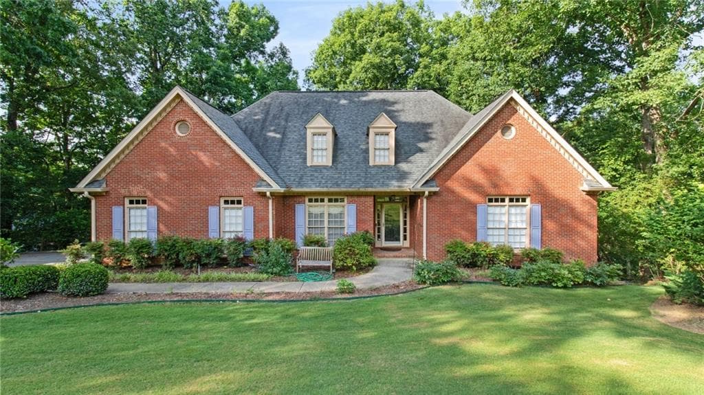 4 bedroom, 4 bathroom, 2,863 sq ft single family residence sold at 3385 Summit Trail, Cumming, GA 30041